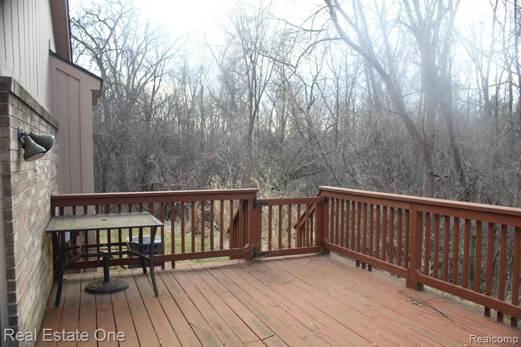 21570 RIVER RIDGE, Farmington Hills, MI 48335 — Photo 23