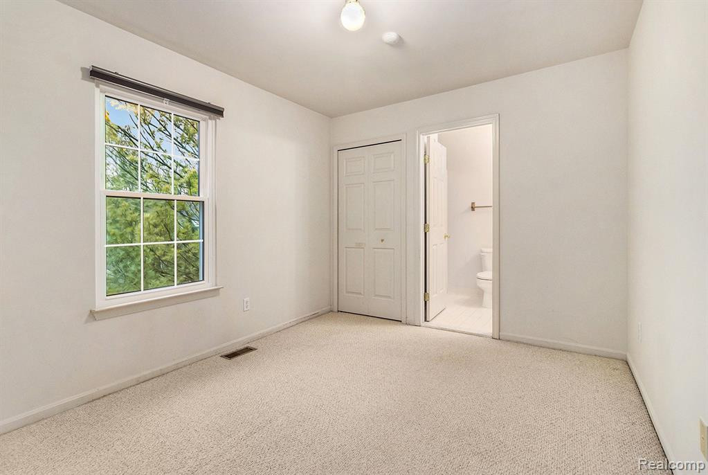 2062 LONE WOLF Lane, Canton, MI 48188 — Photo 19