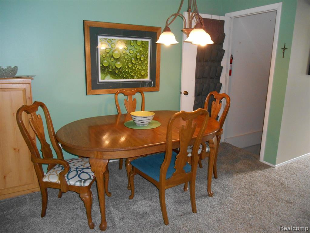 2102 WICKHAM Street, Royal Oak, MI 48073 — Photo 5
