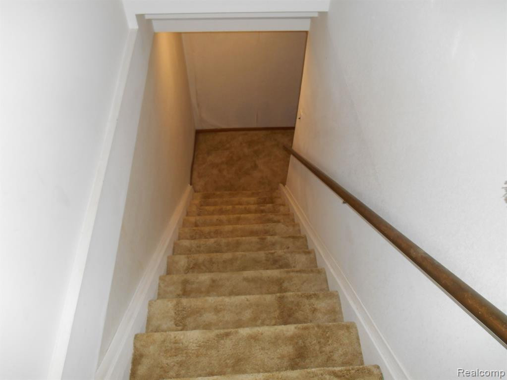 2102 WICKHAM Street, Royal Oak, MI 48073 — Photo 16