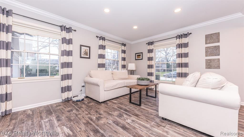 42224 SUNNYDALE Lane, Northville, MI 48168 — Photo 15