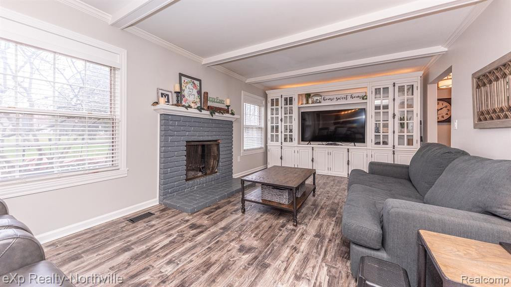 42224 SUNNYDALE Lane, Northville, MI 48168 — Photo 27