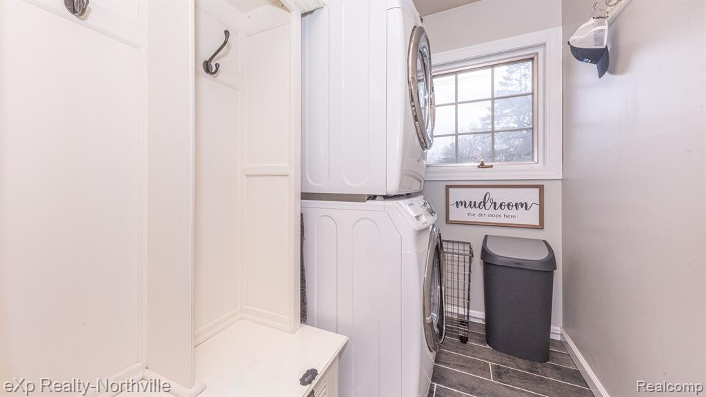 42224 SUNNYDALE Lane, Northville, MI 48168 — Photo 31