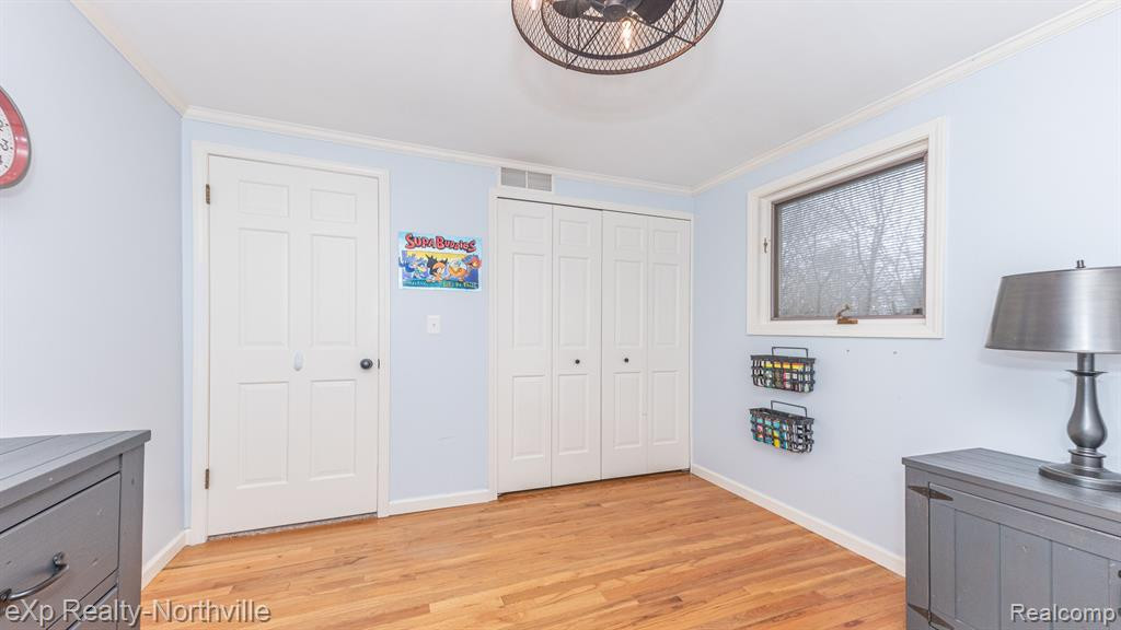 42224 SUNNYDALE Lane, Northville, MI 48168 — Photo 40