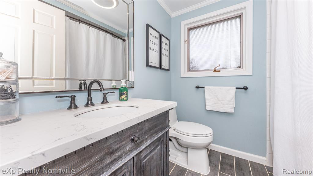 42224 SUNNYDALE Lane, Northville, MI 48168 — Photo 44