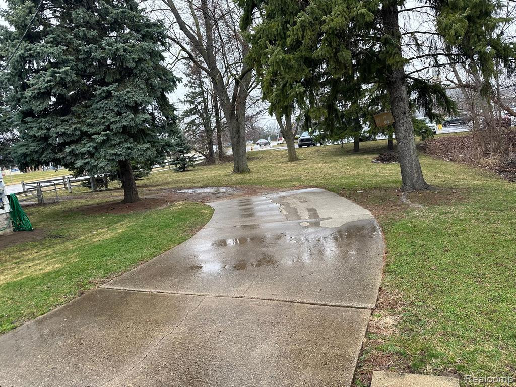 46790 ROMEO PLANK Road, Macomb, MI 48044 — Photo 4