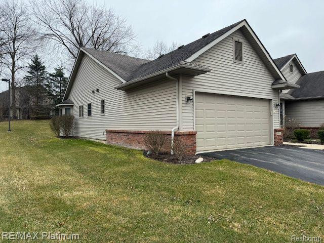 6043 GREEN ASH Drive, Brighton, MI 48116 — Photo 2