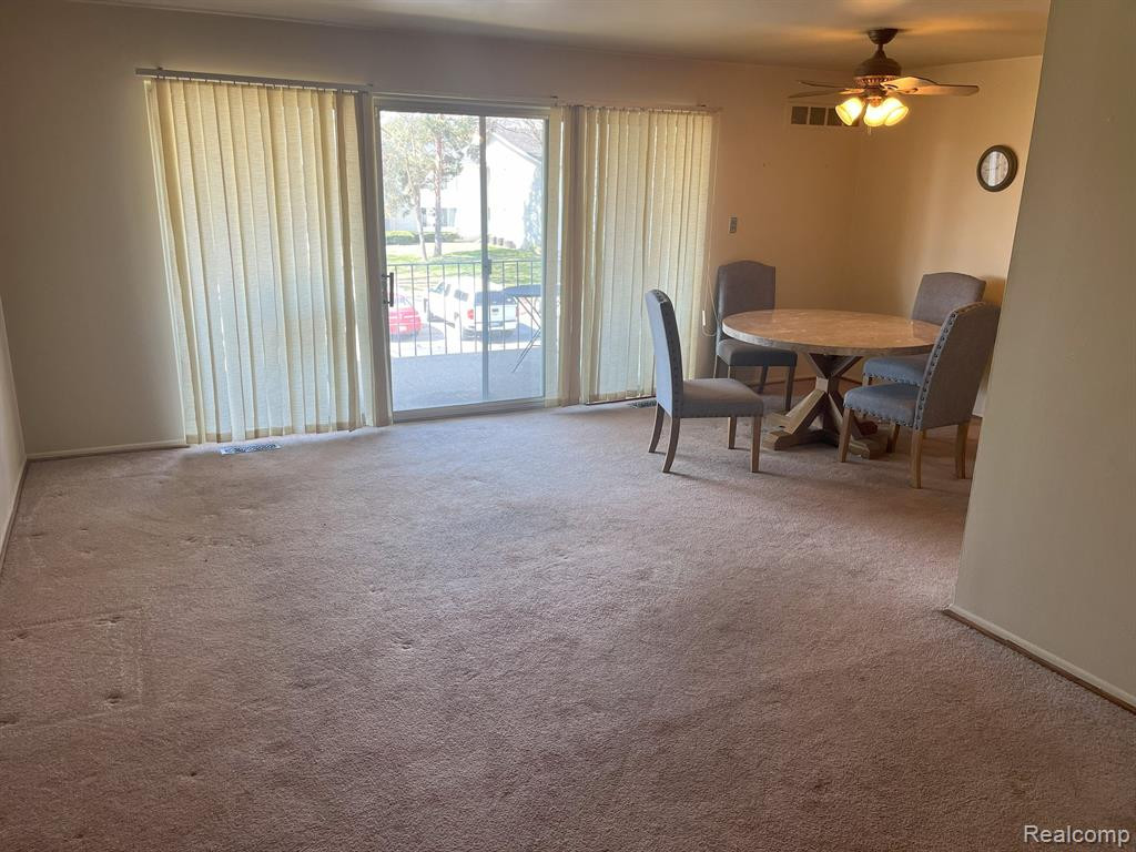 8673 KENNEDY Circle, 5, Warren, MI 48093 — Photo 5