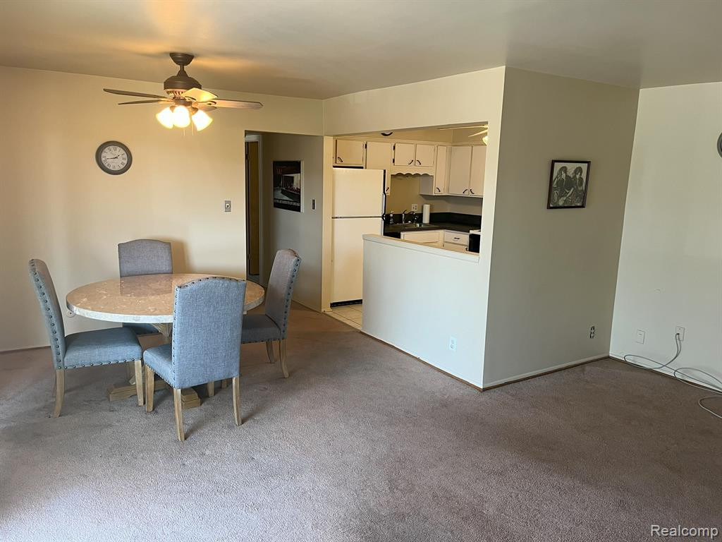 8673 KENNEDY Circle, 5, Warren, MI 48093 — Photo 6