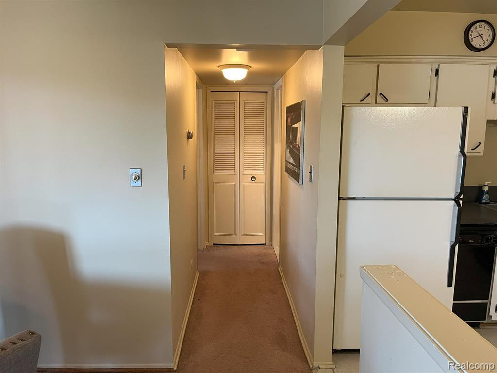 8673 KENNEDY Circle, 5, Warren, MI 48093 — Photo 10