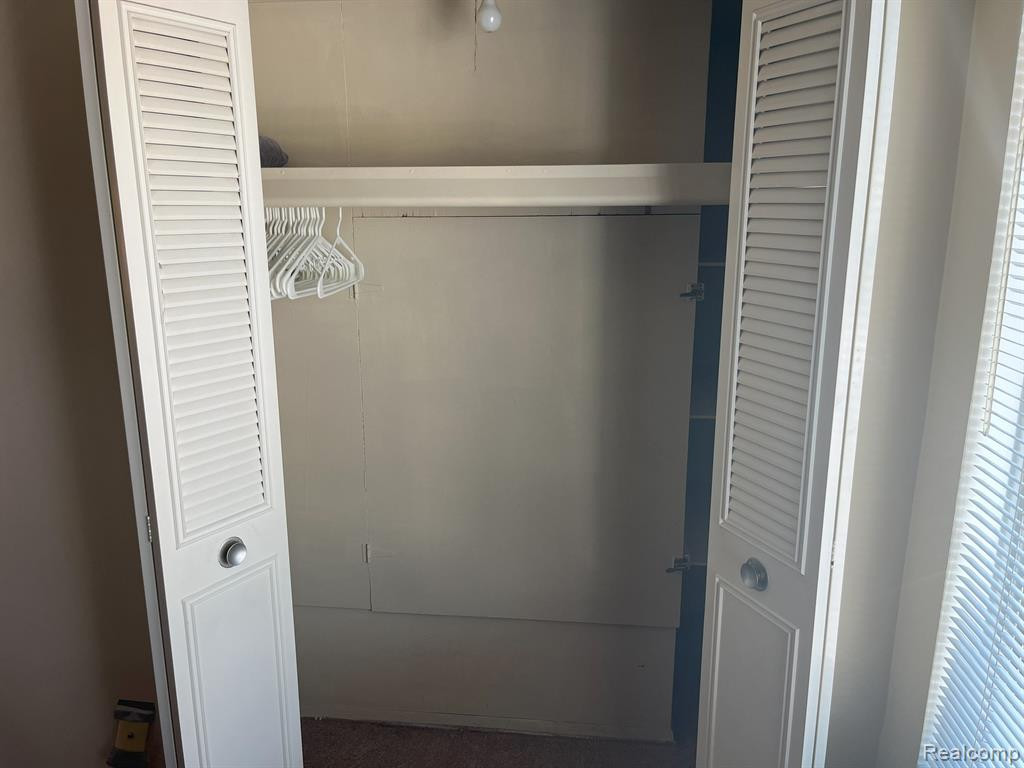 8673 KENNEDY Circle, 5, Warren, MI 48093 — Photo 13