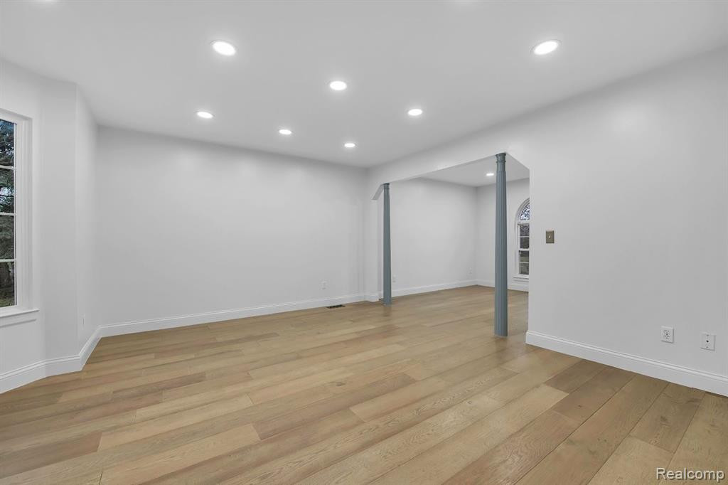 4025 ROLLING MEADOW Lane, Ypsilanti, MI 48197 — Photo 12