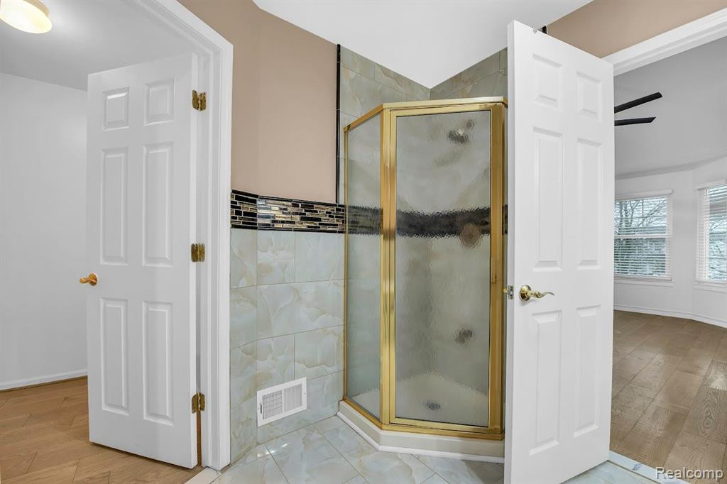 4025 ROLLING MEADOW Lane, Ypsilanti, MI 48197 — Photo 33