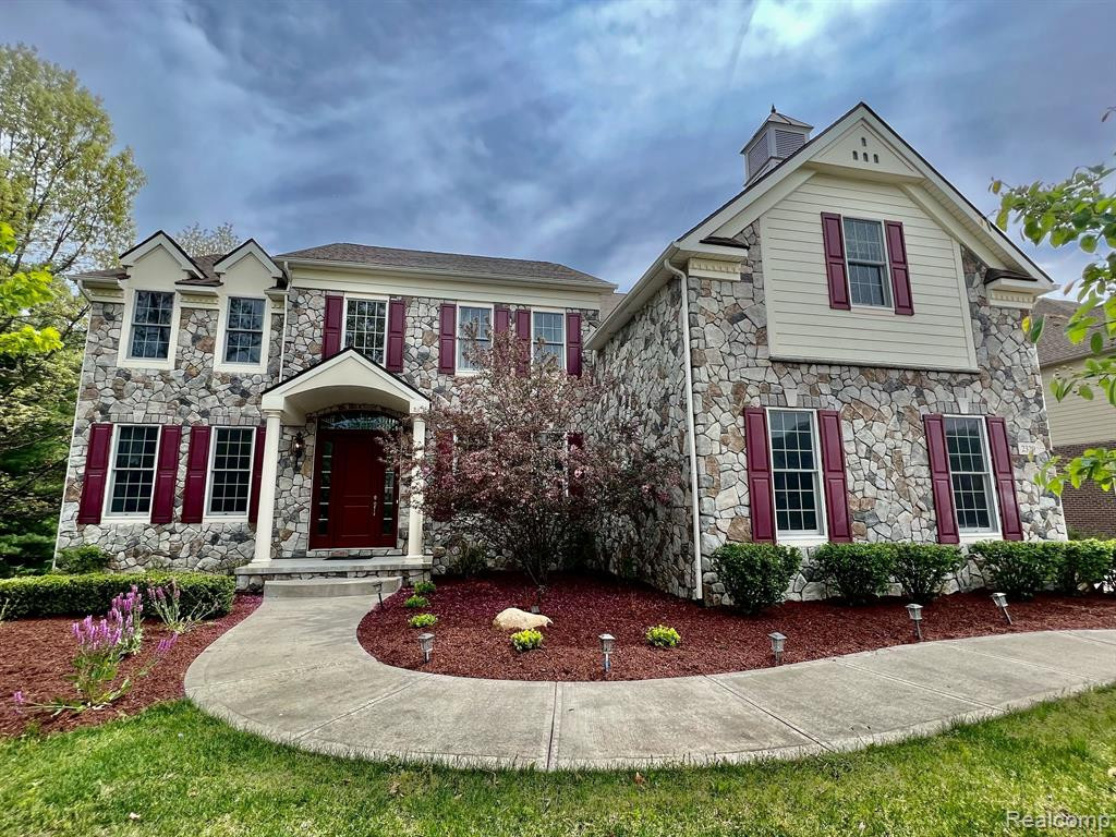 2320 HIGHLAND Drive, Ann Arbor, MI 48105 — front exterior