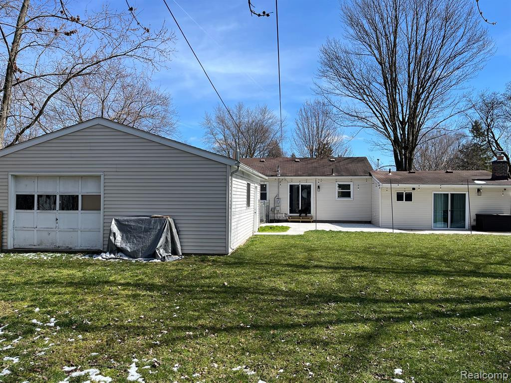 45847 CUMBERLAND Street, Utica, MI 48317 — Photo 4