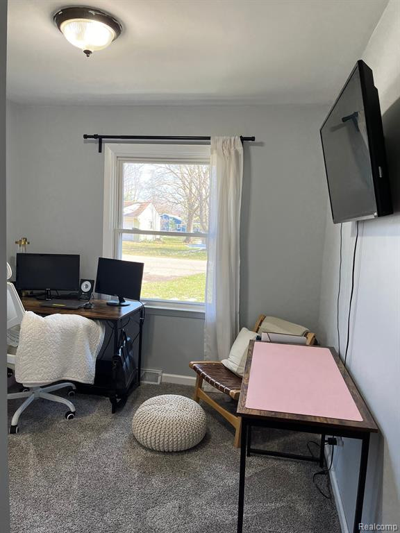 45847 CUMBERLAND Street, Utica, MI 48317 — Photo 11