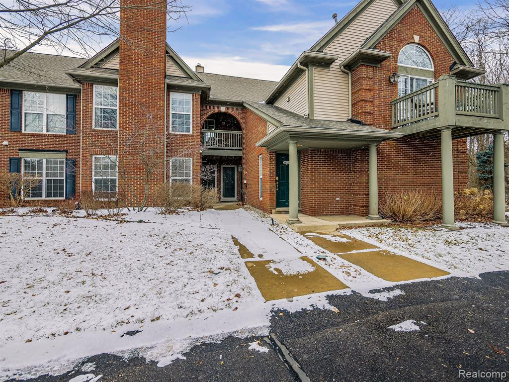28523 CARLTON WAY Drive, Novi, MI 48377 — Photo 2