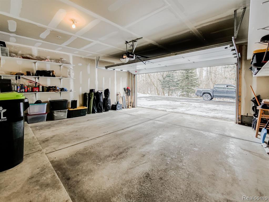 28523 CARLTON WAY Drive, Novi, MI 48377 — Photo 18