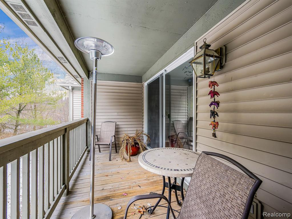 28523 CARLTON WAY Drive, Novi, MI 48377 — Photo 19