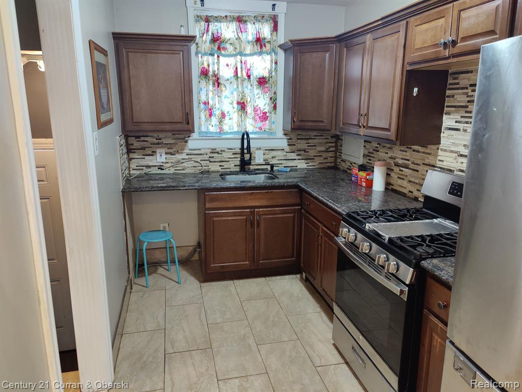 6211 MEAD Street, Dearborn, MI 48126 — Photo 6