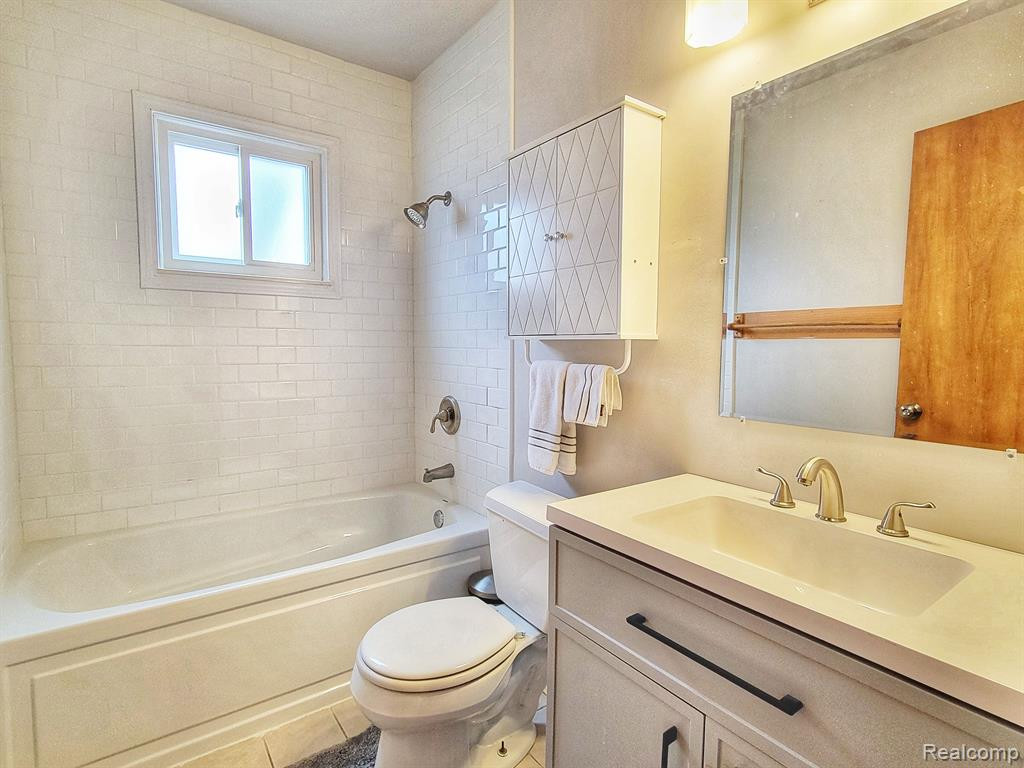 6503 Lathers, Garden City, MI — Photo 14