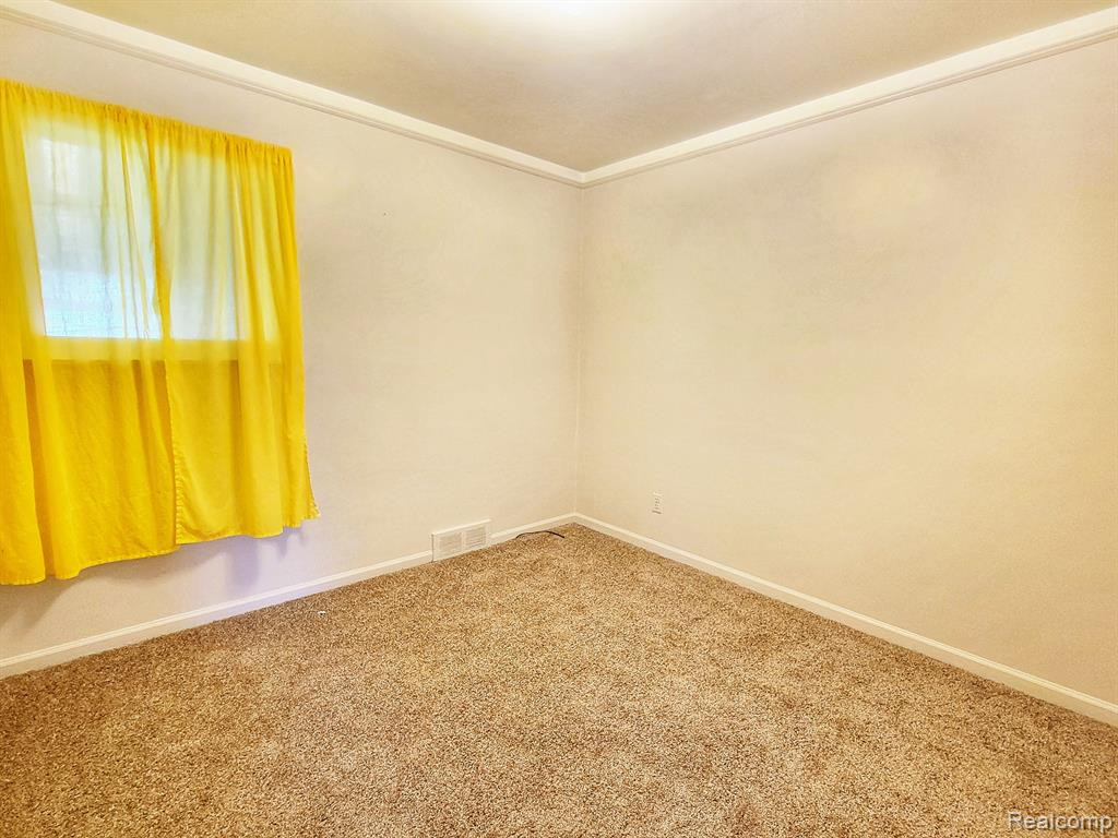 6503 Lathers, Garden City, MI — Photo 16