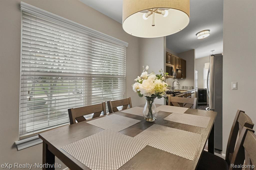 21124 E GLEN HAVEN Circle, Northville, MI 48167 — Photo 13