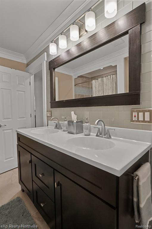 21124 E GLEN HAVEN Circle, Northville, MI 48167 — Photo 27