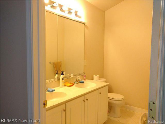 26324 FIELDSTONE, Novi, MI — Photo 16