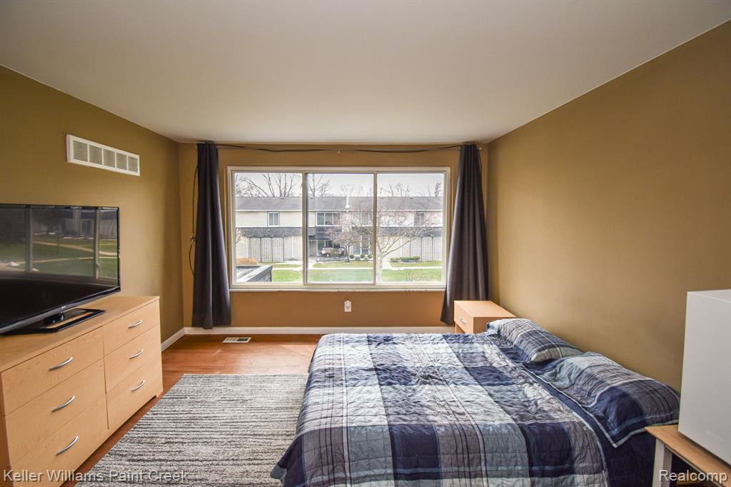 8272 KARAM Boulevard, 2, Warren, MI 48093 — Photo 24