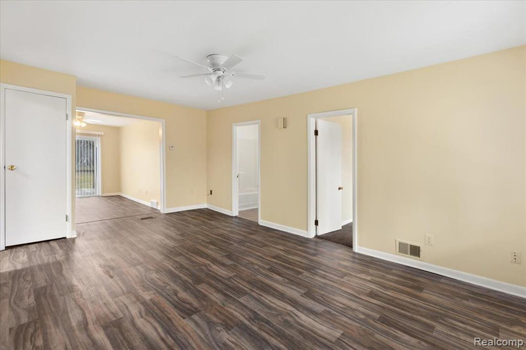 6354 GARDEN, Warren, MI 48091 — Photo 8