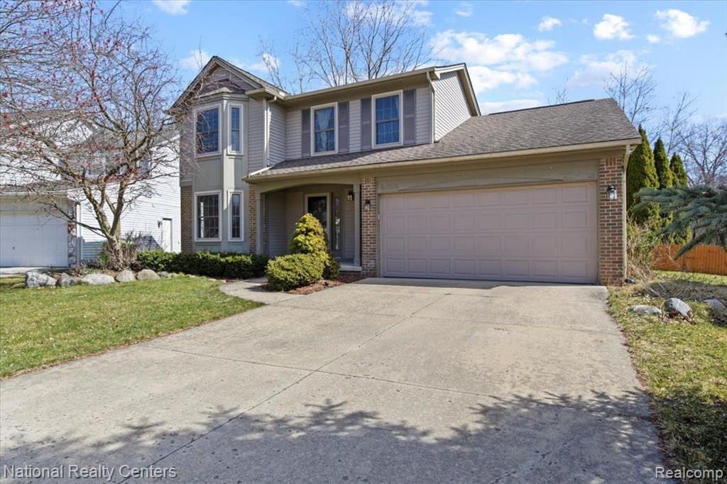 47226 SCARLET Drive S, Novi, MI — Photo 2
