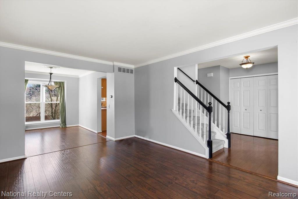 47226 SCARLET Drive S, Novi, MI — Photo 7
