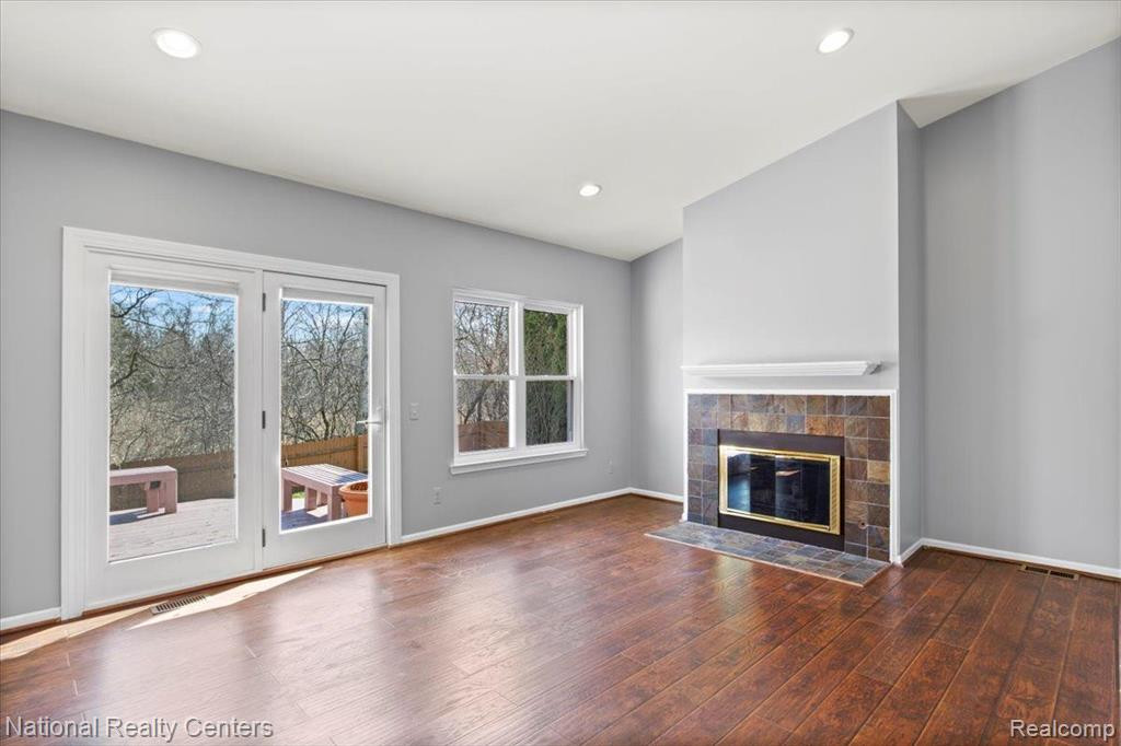 47226 SCARLET Drive S, Novi, MI — Photo 12