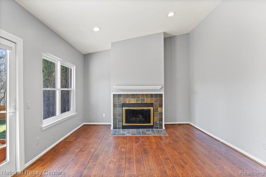 47226 SCARLET Drive S, Novi, MI — Photo 13