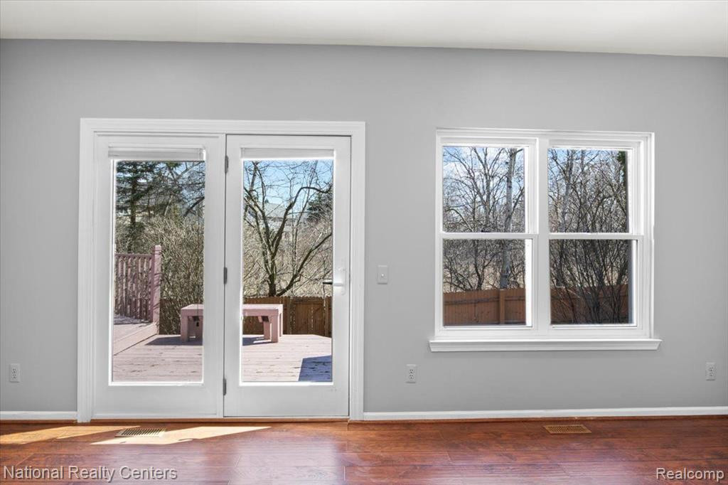 47226 SCARLET Drive S, Novi, MI — Photo 15