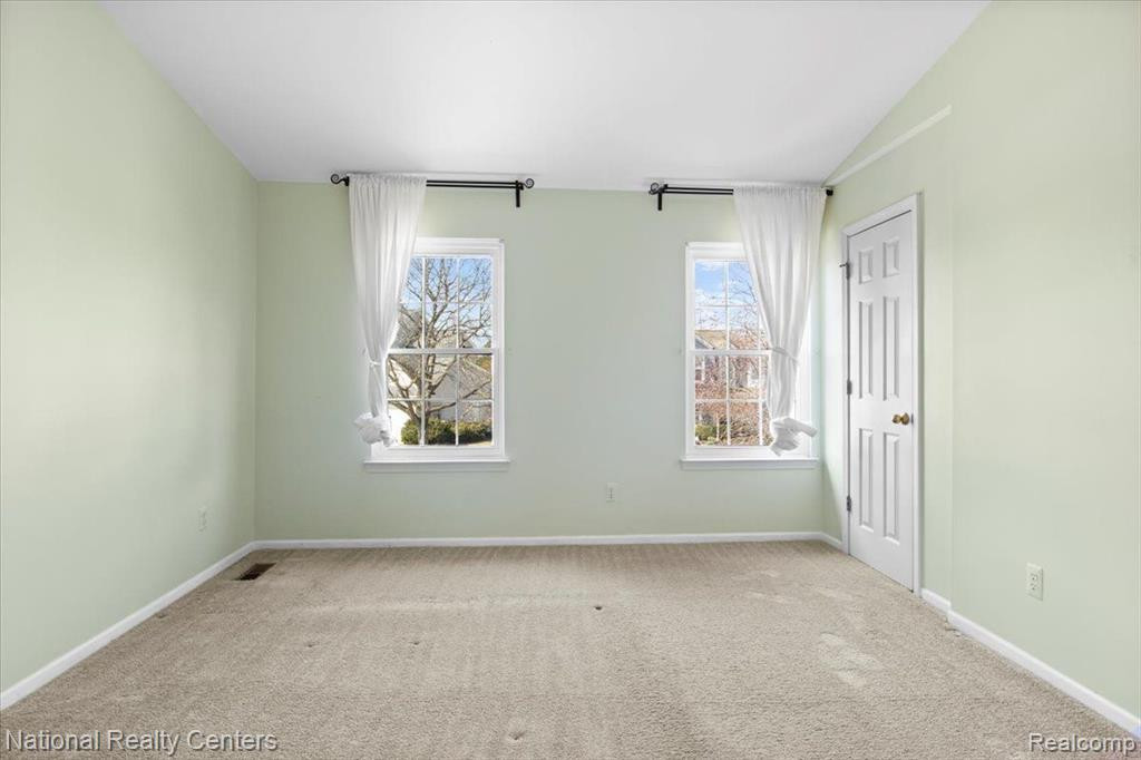 47226 SCARLET Drive S, Novi, MI — Photo 23