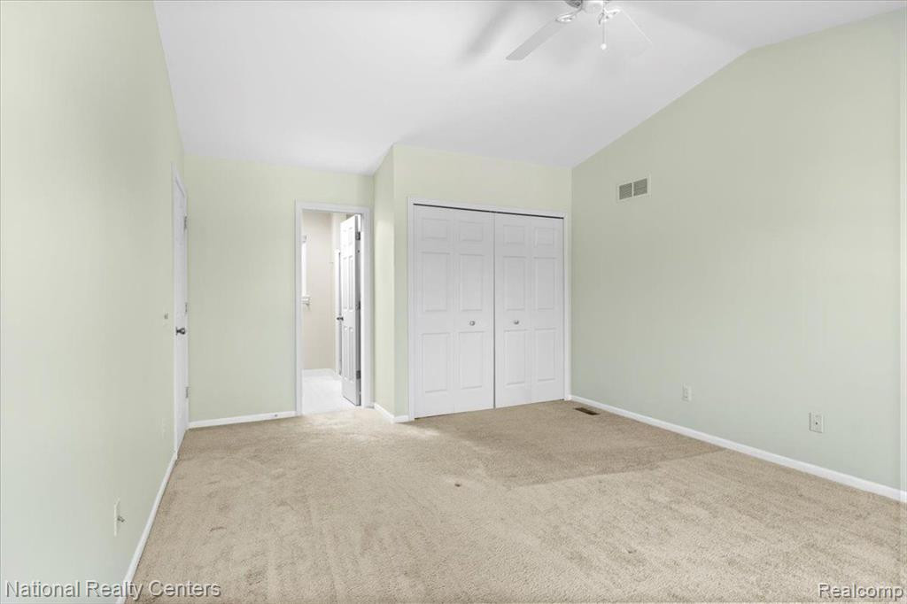 47226 SCARLET Drive S, Novi, MI — Photo 24