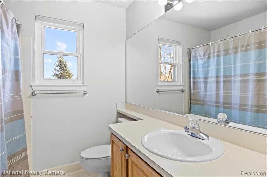 47226 SCARLET Drive S, Novi, MI — Photo 29