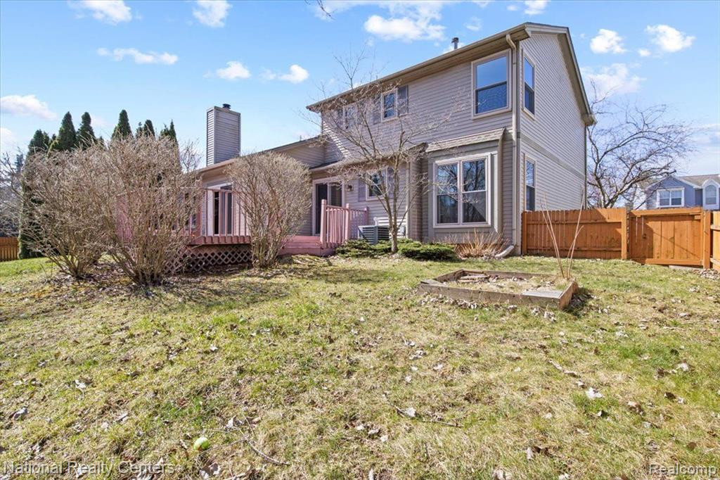 47226 SCARLET Drive S, Novi, MI — Photo 35