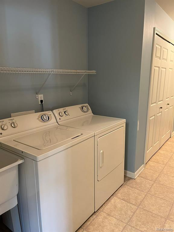 26202 CHESAPEAKE Circle, Walled Lake, MI 48390 — Photo 14
