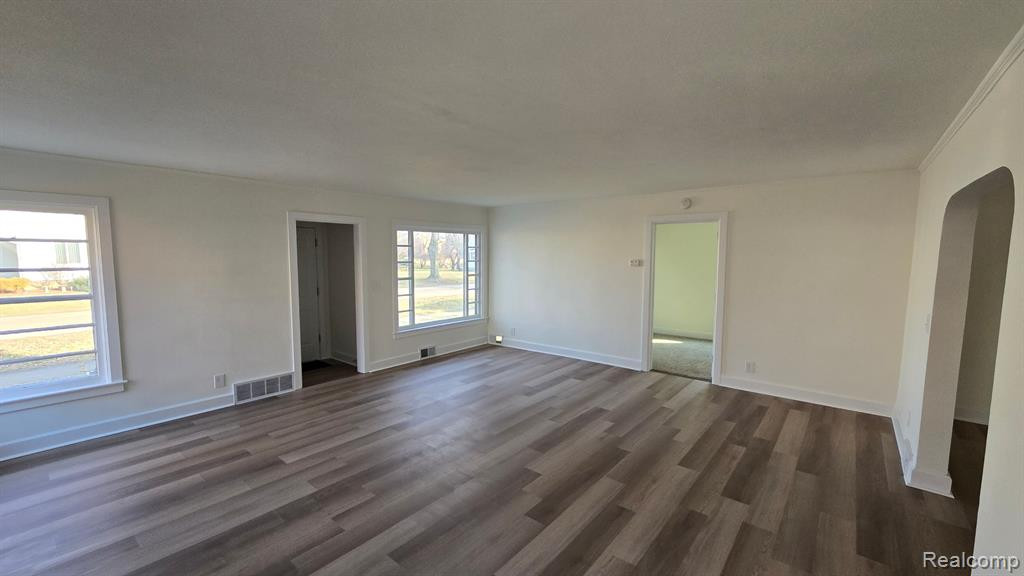 6128 LINCOLN Street, Mayville Vlg, MI 48744 — Photo 3
