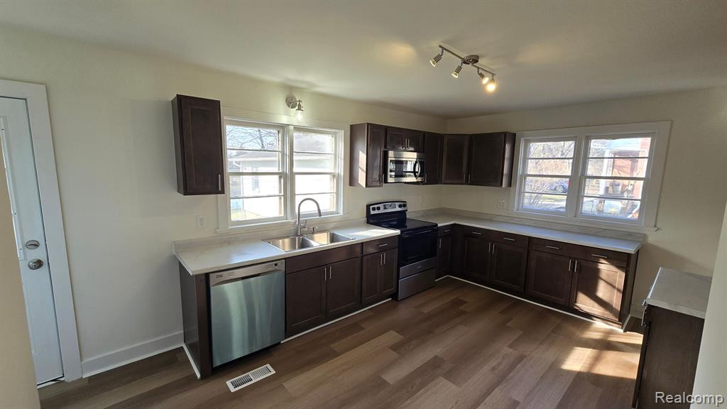 6128 LINCOLN Street, Mayville Vlg, MI 48744 — Photo 6