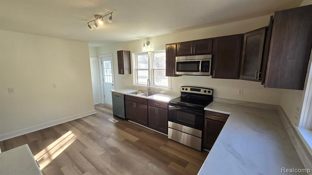 6128 LINCOLN Street, Mayville Vlg, MI 48744 — Photo 8