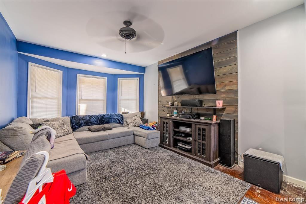 7076 LEXINGTON Street, Detroit, MI 48209 — Photo 13