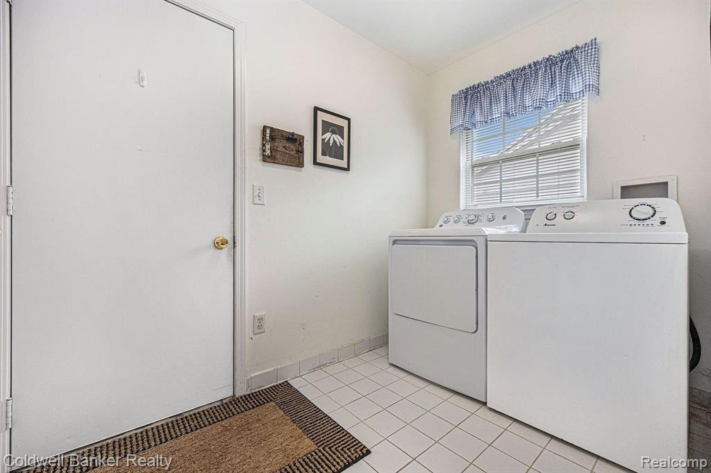 6039 RAVINE Court, Clarkston, MI 48348 — Photo 13