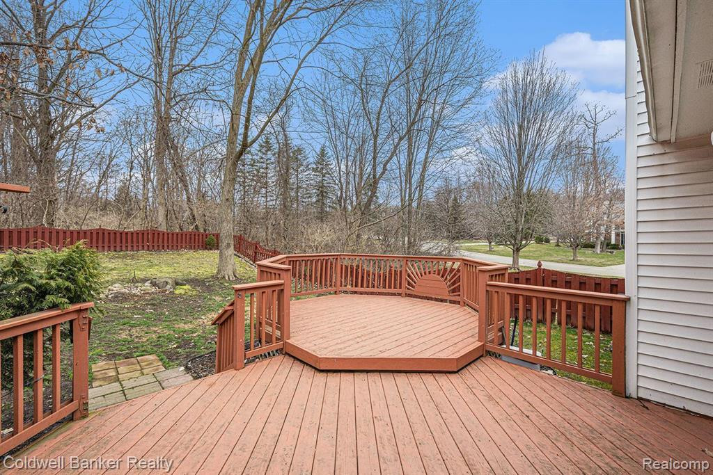 6039 RAVINE Court, Clarkston, MI 48348 — Photo 25