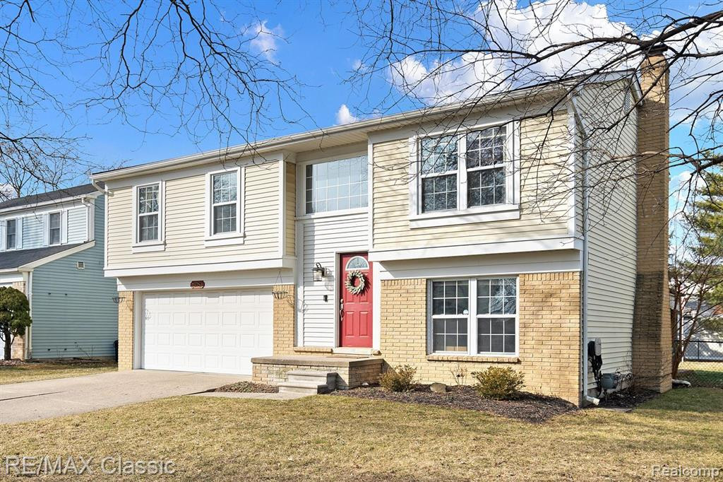 39882 CHEVIOT Road, Canton, MI 48188 — Photo 2