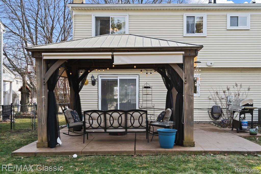 39882 CHEVIOT Road, Canton, MI 48188 — Photo 13