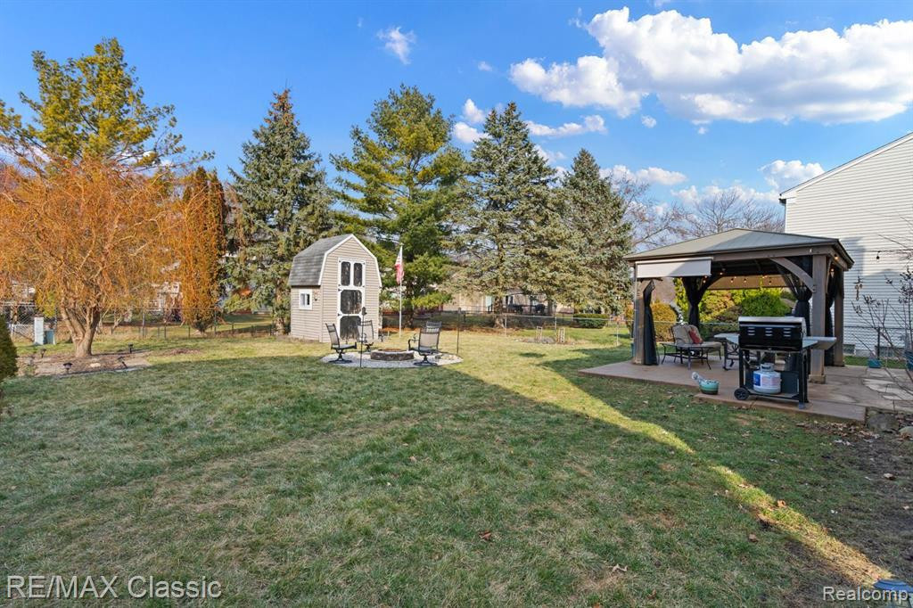 39882 CHEVIOT Road, Canton, MI 48188 — Photo 16